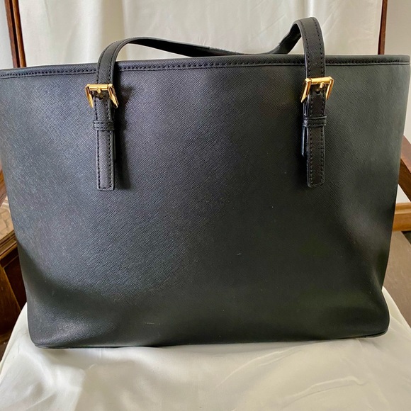 Black Michael Kors purse - Picture 8 of 10